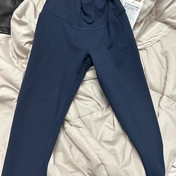 Lululemon Wunder Under Tights - Picture 2 of 4